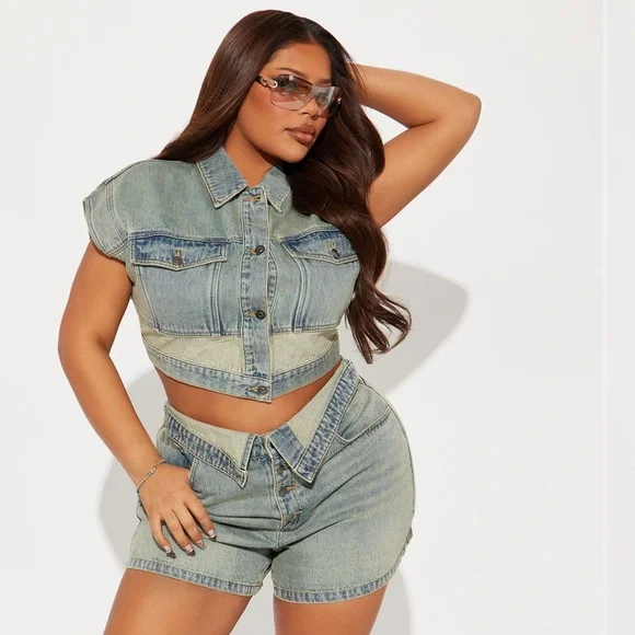 Fashion Nova Brenda Washed Denim Short Set - Vintage Wash - Picture 4 of 5